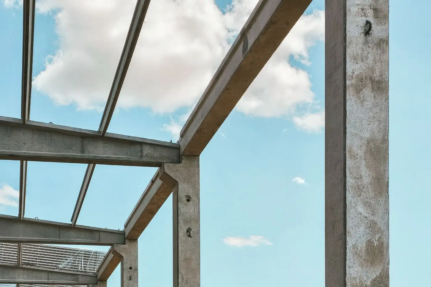 Pilares de hormigón armado de una estructura en construcción en Valencia